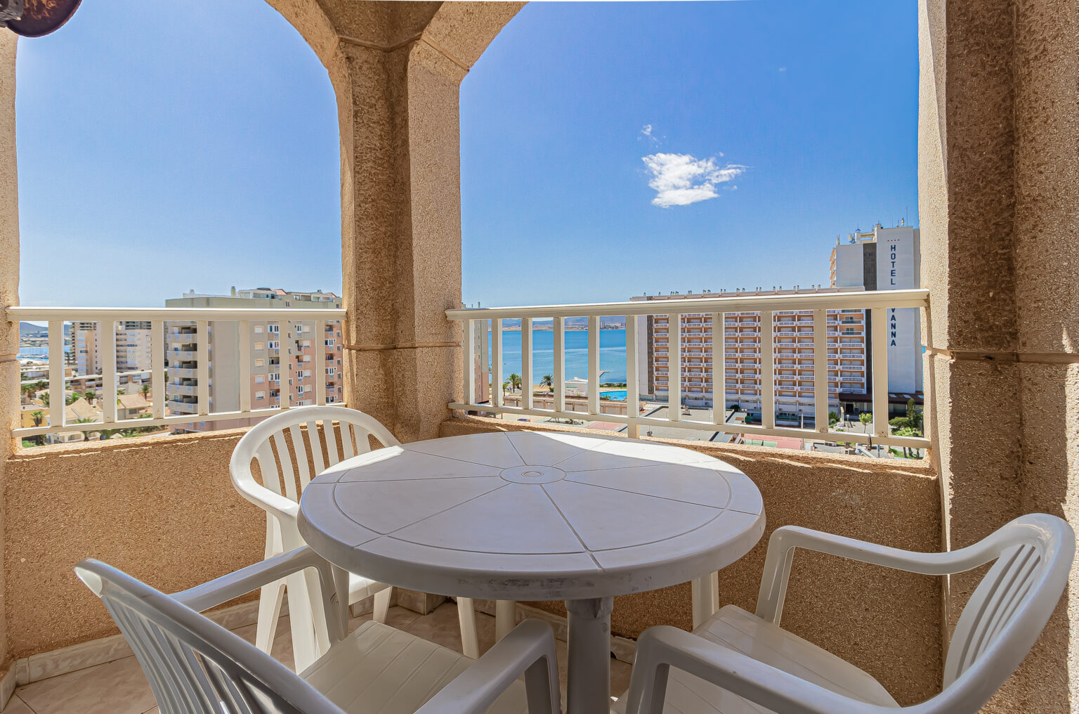 7-Terraza del Salón (2)
